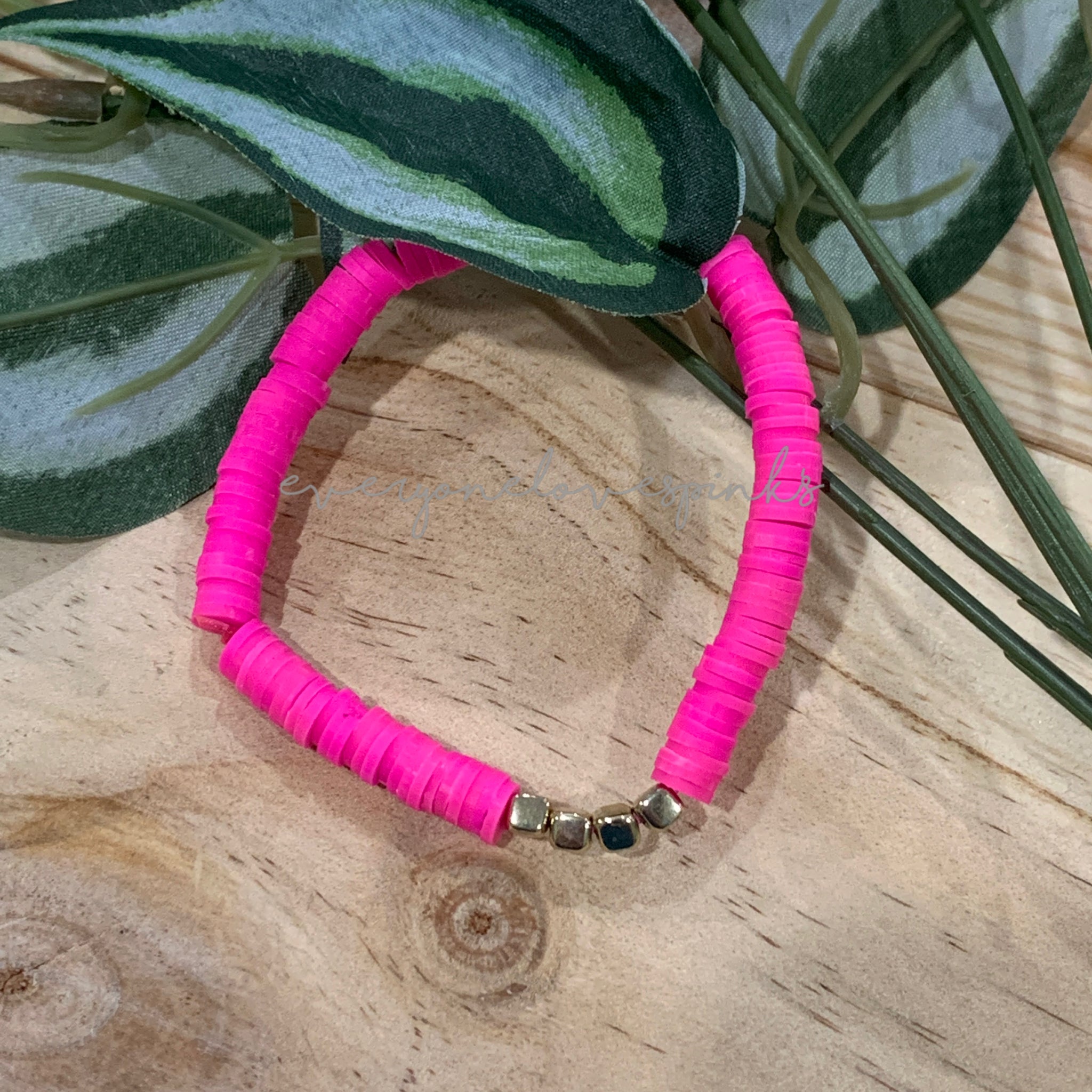 Stretch Bracelet Kit: Clay Heishi Beads – Everyone Loves Pink's
